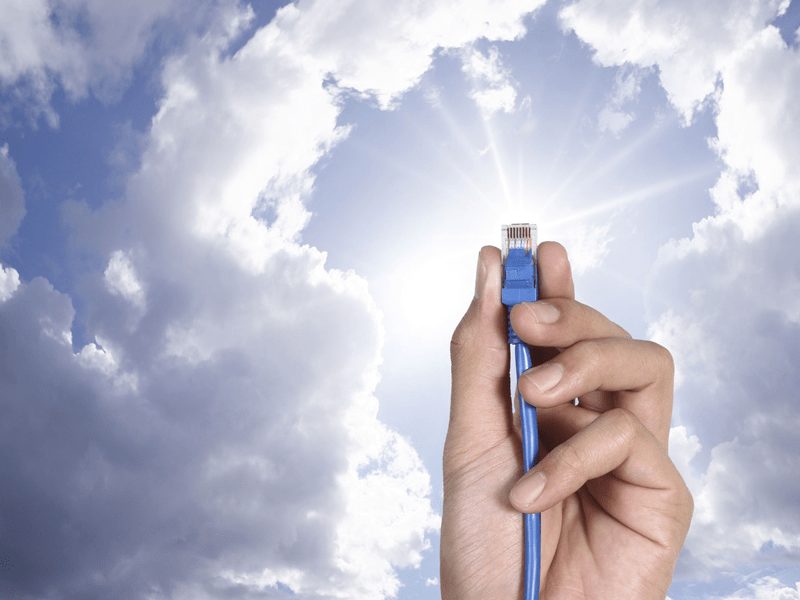 Onboarding of Legacy Applications to the Cloud